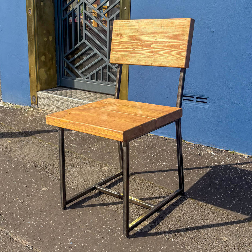 Crest and Weave, Solid Oak Cube Chair, 440×440mm, 48mm Boards, Rustic — main product photo
