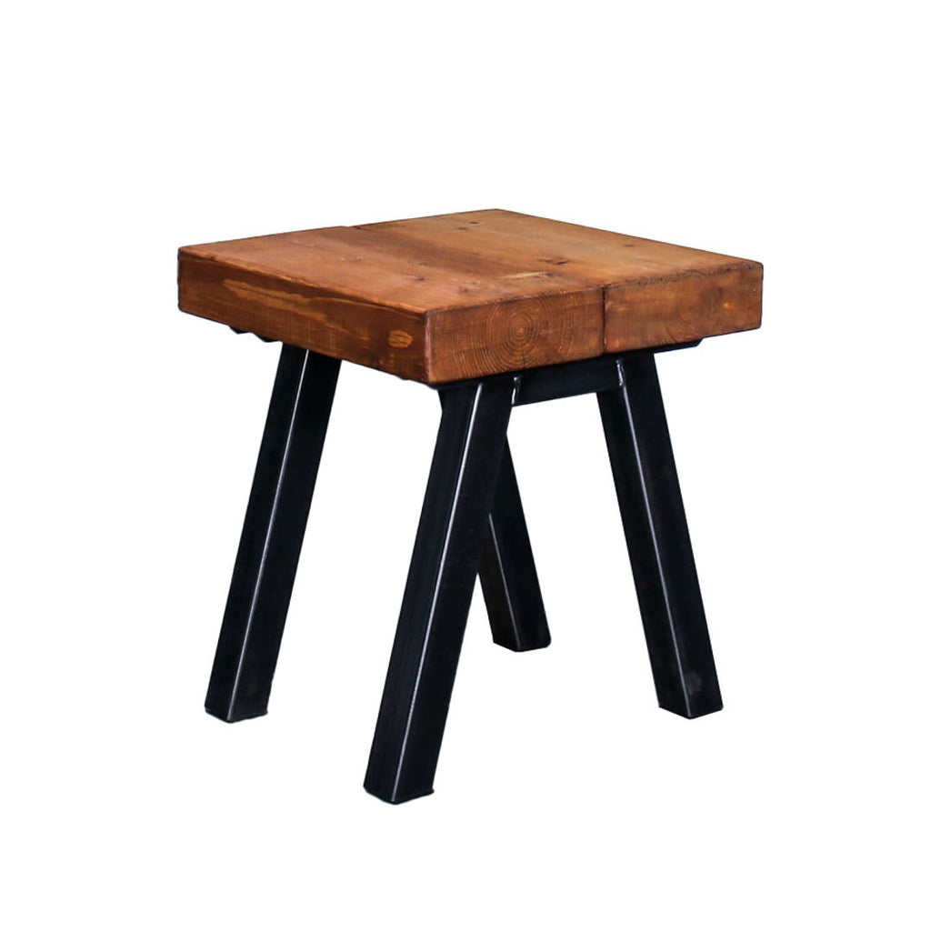 Crest and Weave, Solid Oak Side Table, 440mm×440mm, 70mm Top, Rustic — leg and frame detail